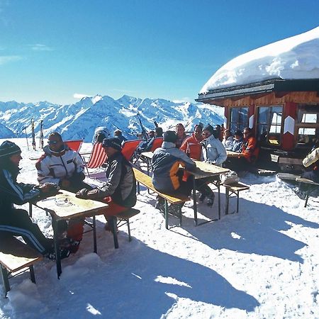 Spacious Holiday Flat Close To The Ski Area Uderns Exterior photo