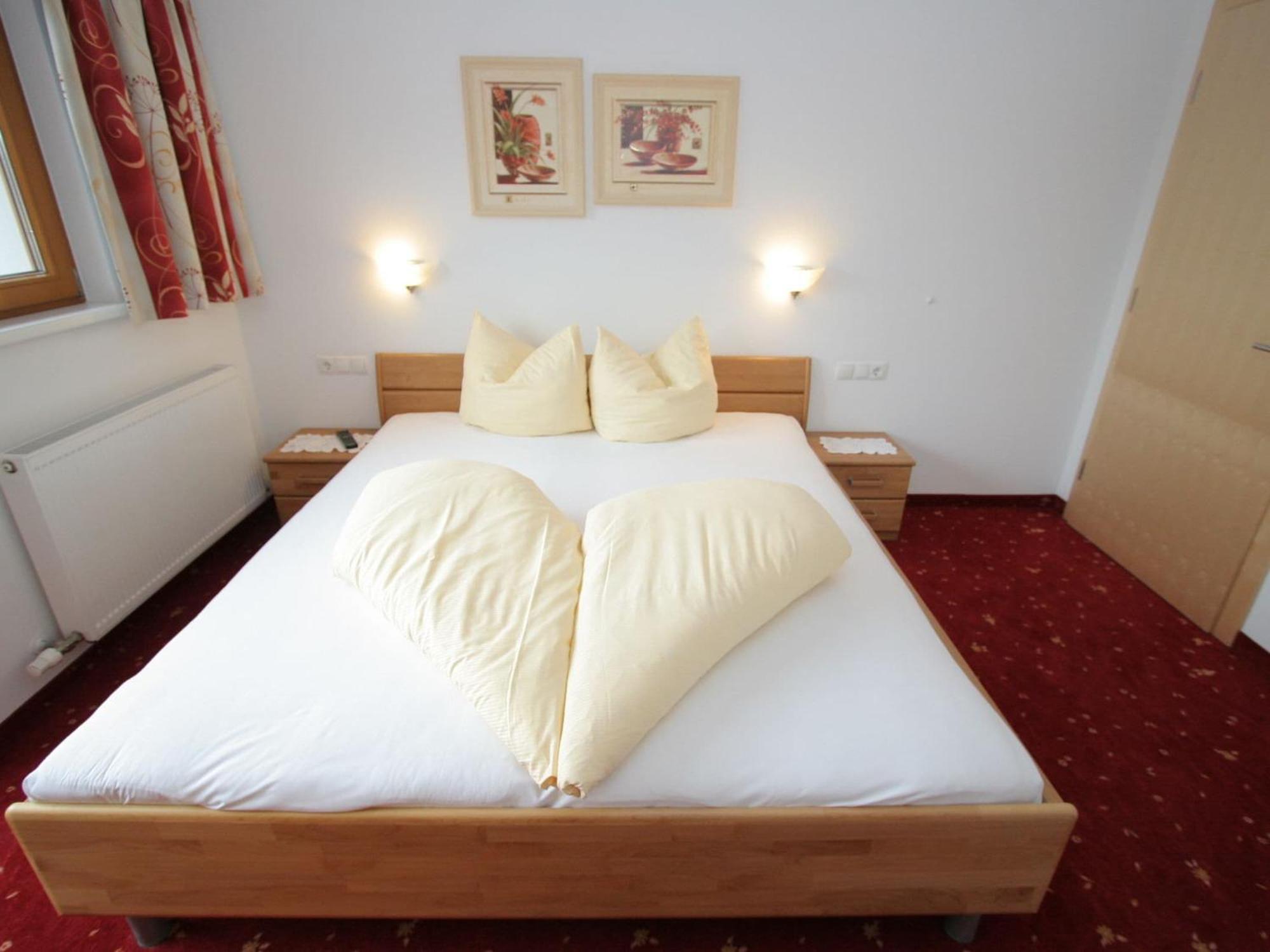 Spacious Holiday Flat Close To The Ski Area Uderns Exterior photo